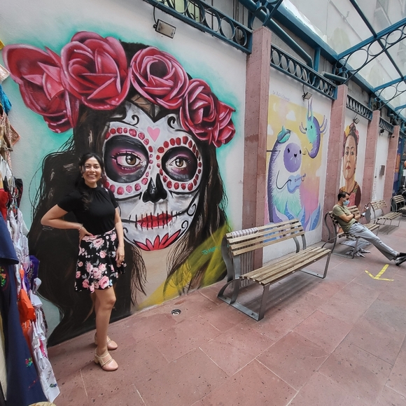 Meet your Posher, Tamara - Picture 2 of 3